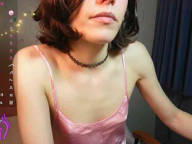 AlicePurring webcam