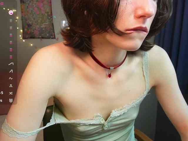 AlicePurring webcam