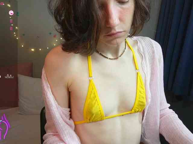 AlicePurring webcam