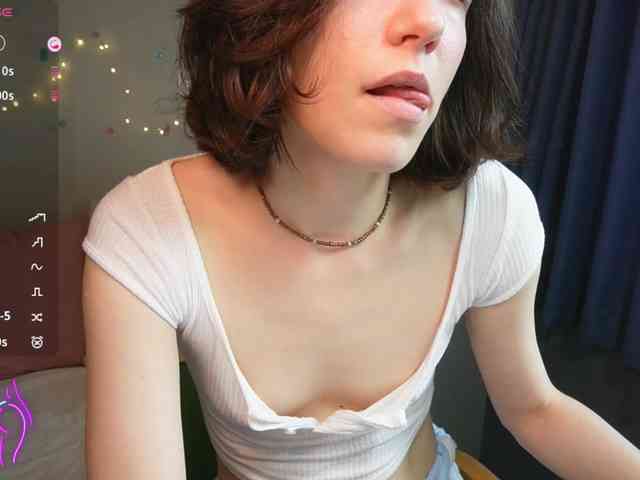 AlicePurring webcam