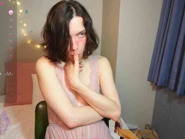 AlicePurring webcam