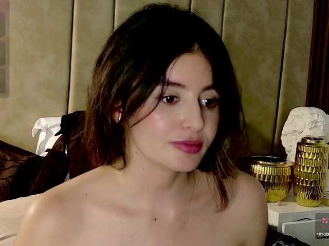 Isabellaprice's BongaCams show and profile