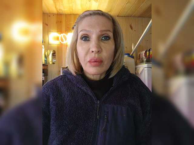 Katriona — Hot sexy show with dildo in private....;)!