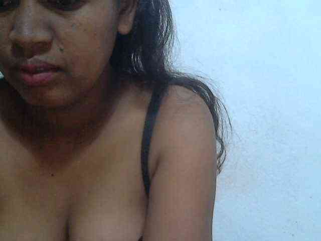 Lolahshow webcam