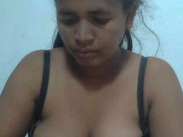 Lolahshow webcam