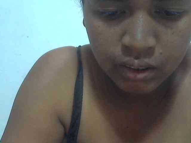 Lolahshow webcam