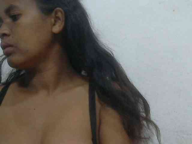 Lolahshow webcam