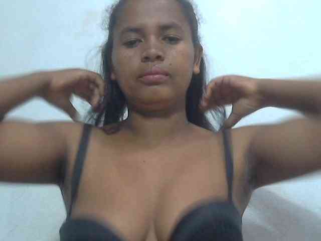 Lolahshow webcam