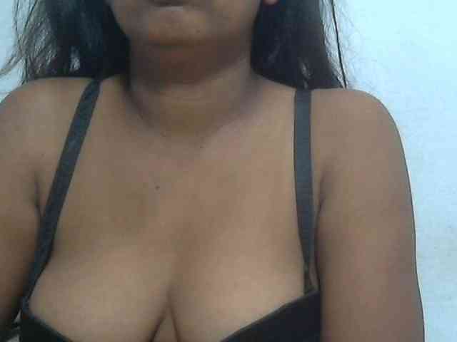 Lolahshow webcam