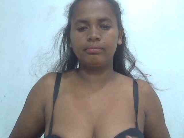 Lolahshow webcam