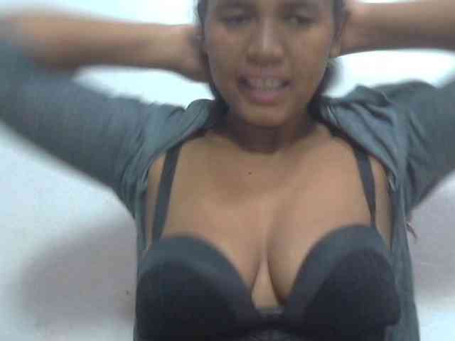 Lolahshow webcam