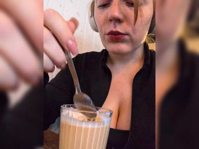 Zlatalata's BongaCams show and profile