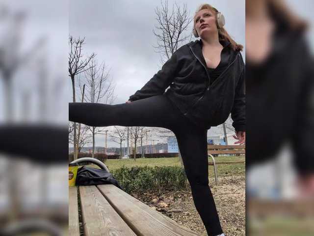 Zlatalata's BongaCams show and profile