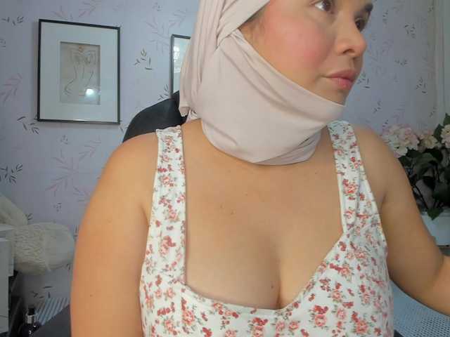 aprile's BongaCams show and profile