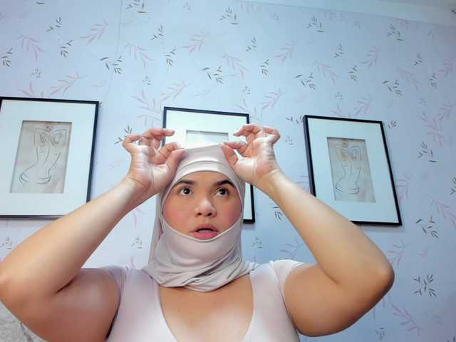 aprile's BongaCams show and profile