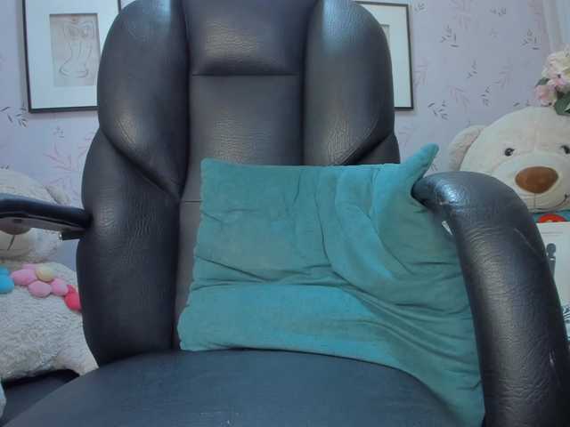 aprile's BongaCams show and profile