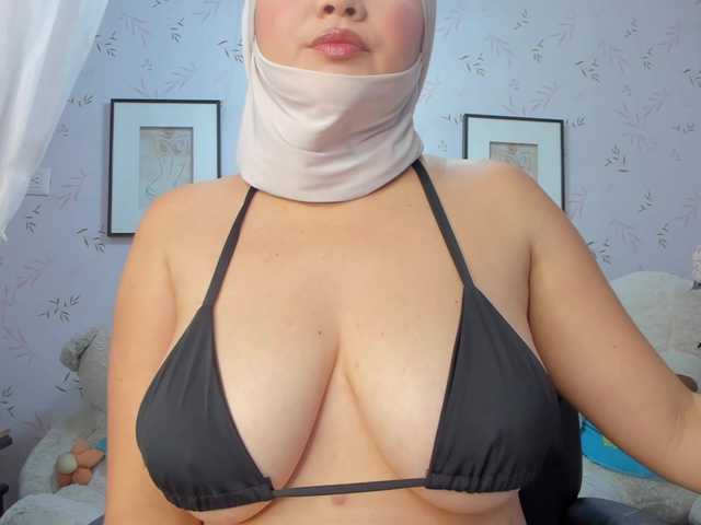 aprile's BongaCams show and profile