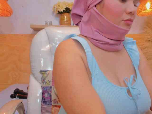 striptease chatroom Aprile