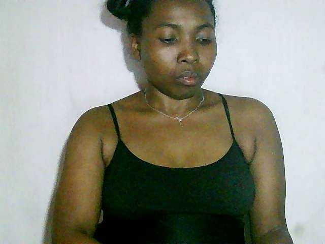 rasoaidah webcam bongacams model stream image