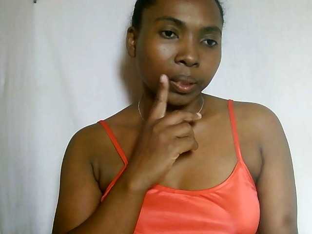 rasoaidah webcam bongacams model stream image