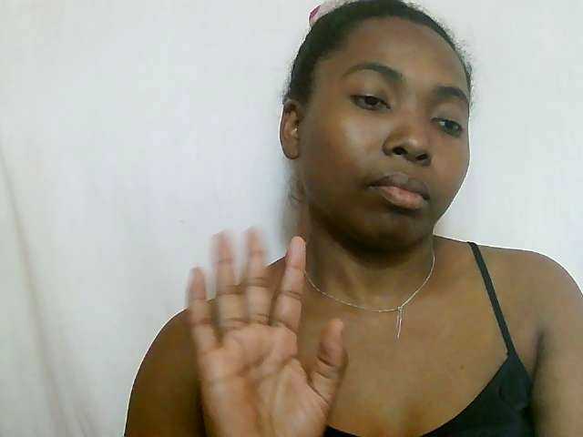 rasoaidah webcam bongacams model stream image