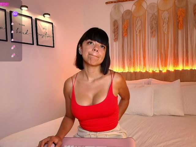 EvyOwens's BongaCams show and profile