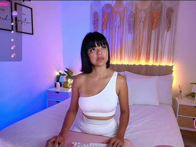 EvyOwens's BongaCams show and profile