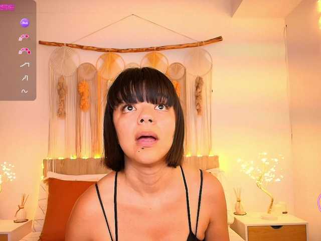 EvyOwens's BongaCams show and profile