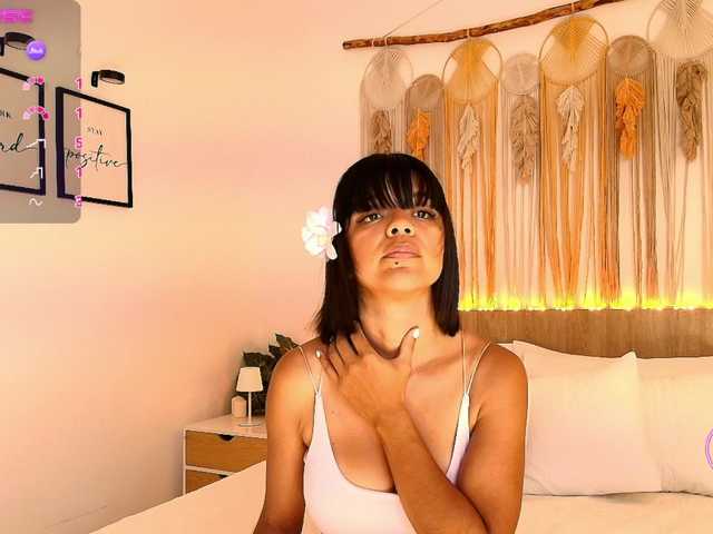 EvyOwens's BongaCams show and profile