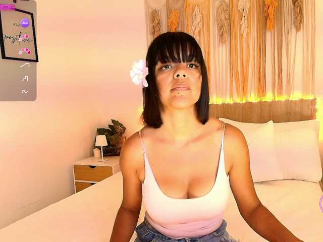 EvyOwens's BongaCams show and profile