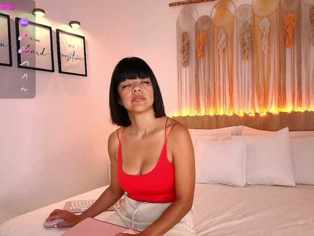 EvyOwens's BongaCams show and profile