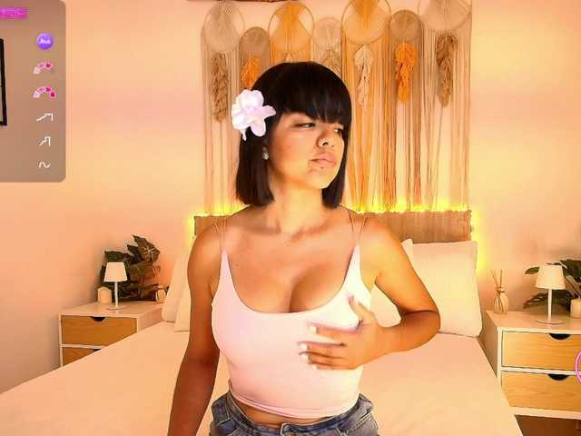 EvyOwens's BongaCams show and profile