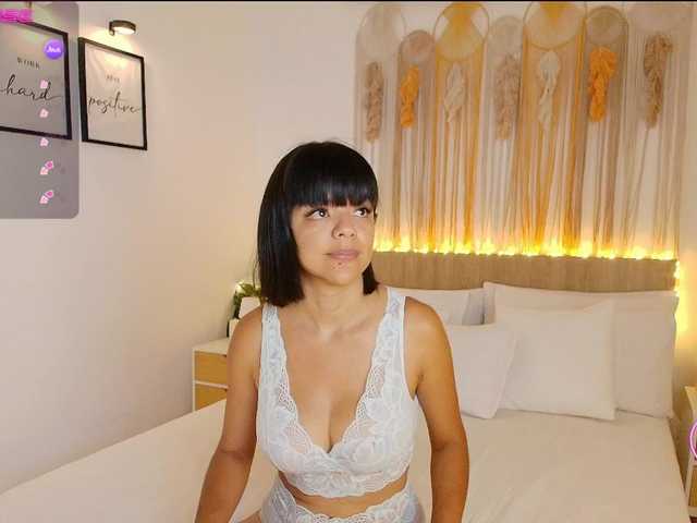 EvyOwens's BongaCams show and profile