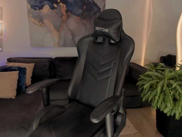 ChloeManson's BongaCams show and profile