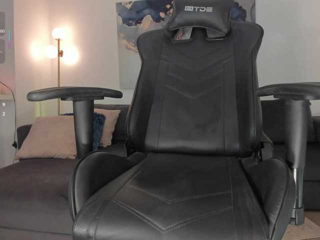 ChloeManson's BongaCams show and profile