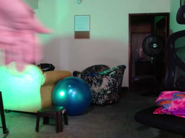 mature-younga's BongaCams show and profile