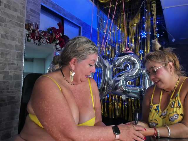 mature-younga's BongaCams show and profile