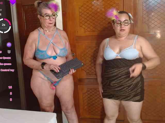 mature-younga webcam