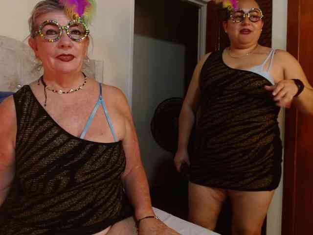 mature-younga webcam