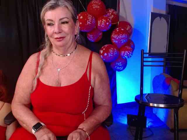 mature-younga webcam