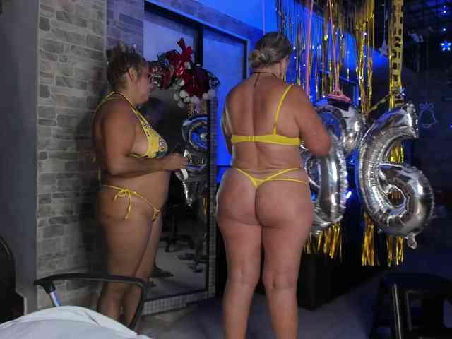 mature-younga webcam