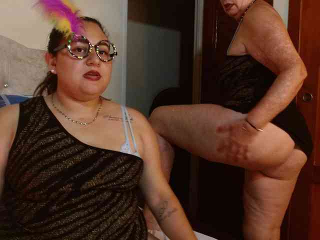 mature-younga webcam