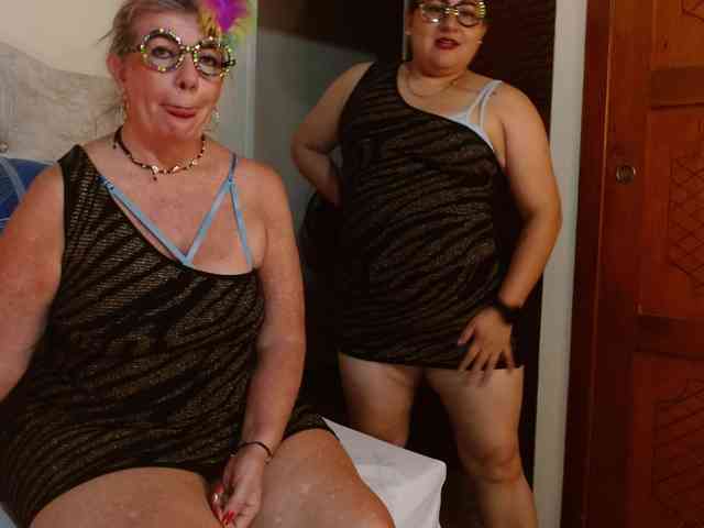 mature-younga webcam