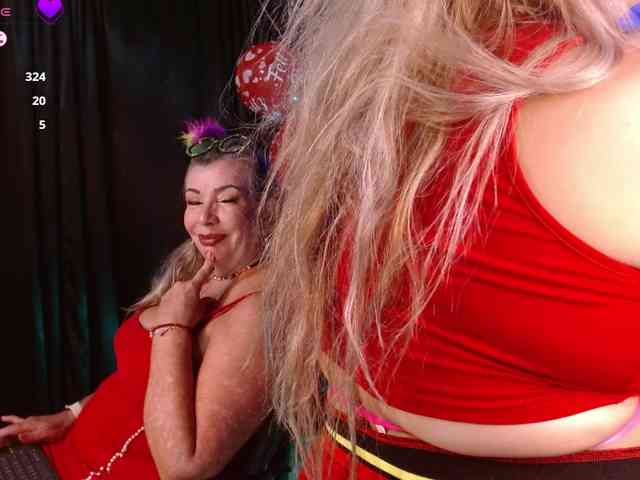 mature-younga webcam