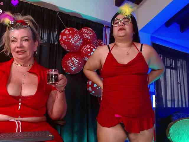 mature-younga webcam