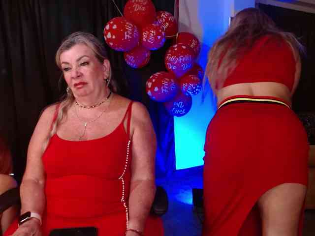 mature-younga webcam