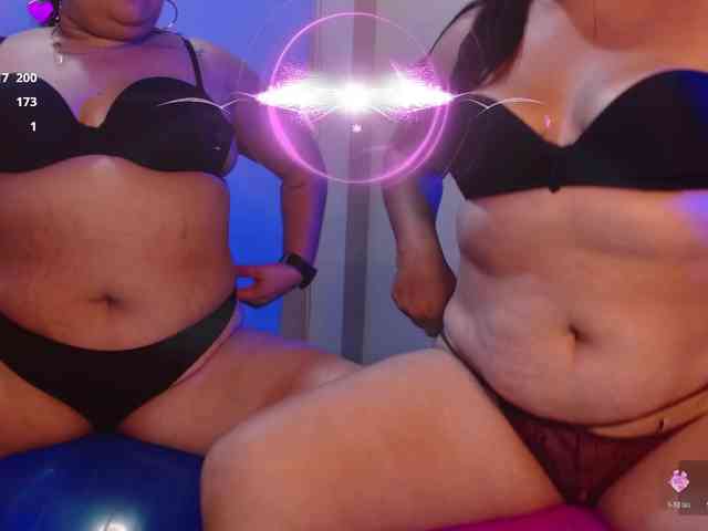 mature-younga webcam