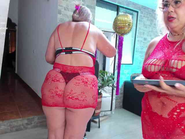 mature-younga webcam