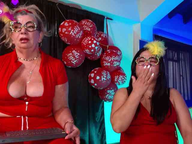 mature-younga webcam