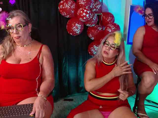 mature-younga webcam